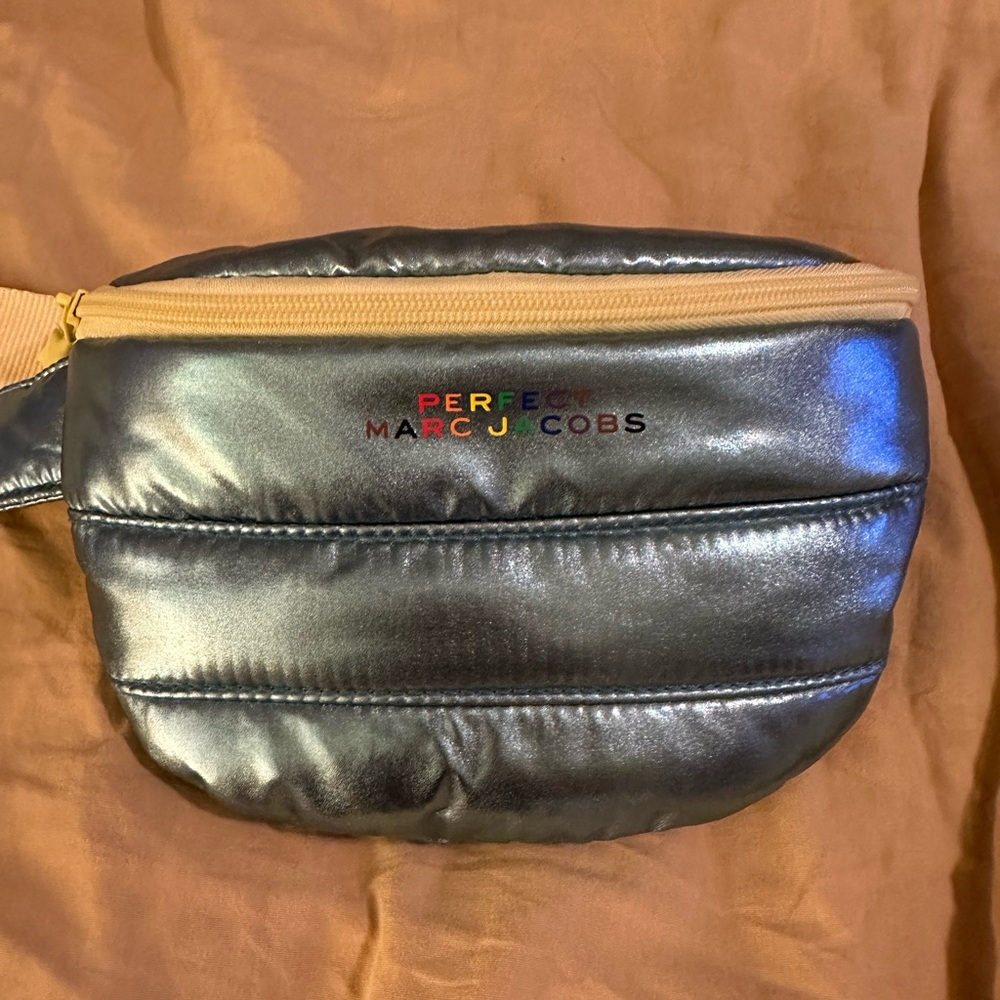 Mark Jacobs Iridescent blue puffer belt bag